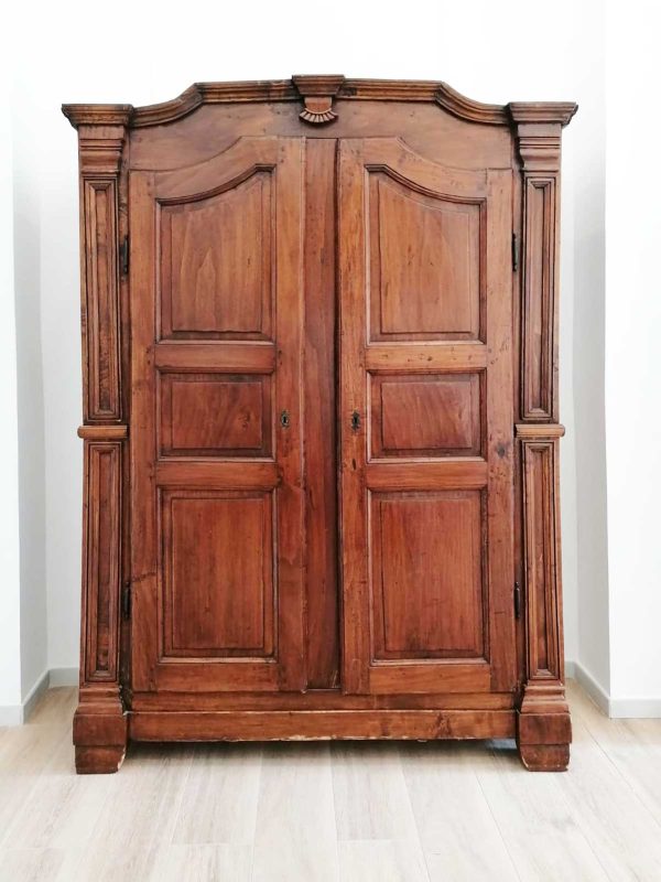 Armadio piemontese del 1800 a due ante