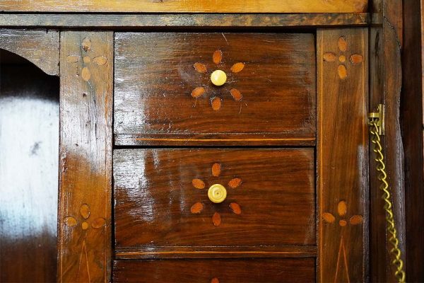 Secretaire Carlo X in radica di noce ed intarsi - Particolare dell'interno