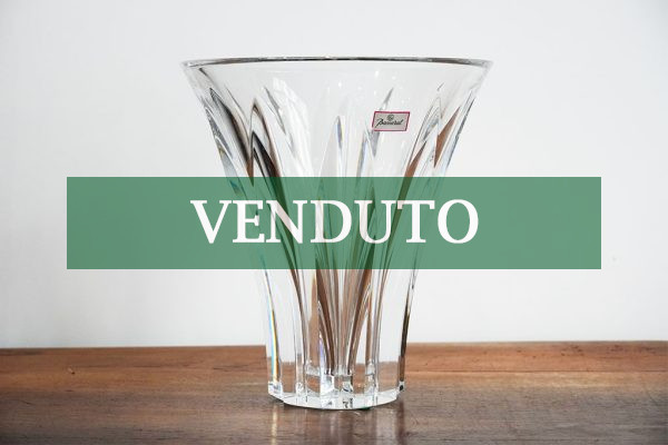 “Brigitte” di Baccarat: vaso in cristallo - Immagine principale - VENDUTO