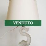 Lampada a delfino Baccarat, in cristallo satinato - Immagine principale - VENDUTO