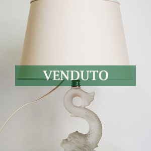 Lampada a delfino Baccarat, in cristallo satinato - Immagine principale - VENDUTO