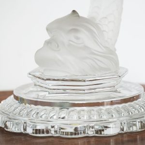 Lampada a delfino Baccarat, in cristallo satinato - Particolare della base satinata