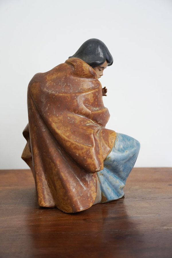 Tre statuine Lladrò in gres porcellanato - La terza statuina