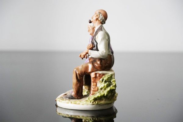 Coppia di anziani in porcellana di Capodimonte, Giuseppe Cappè - Immagine laterale