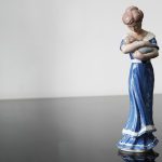Statuetta Royal Copenaghen “mamma con bambino” - Immagine principale